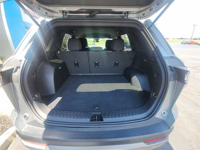 Used 2025 Chevrolet Equinox LT AWD/4WD image 14