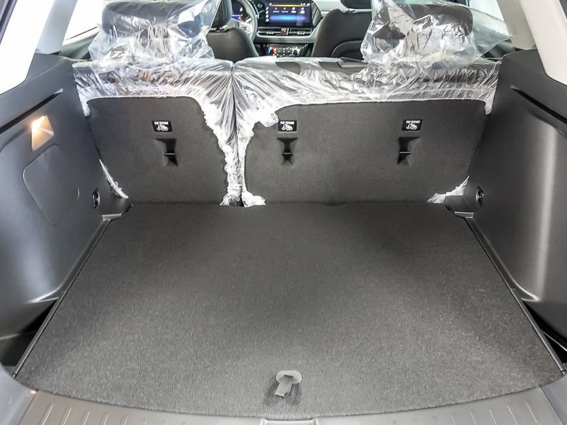 New 2026 Chevrolet TrailBlazer LT w/ LT Cold Weather Package FWD image 18