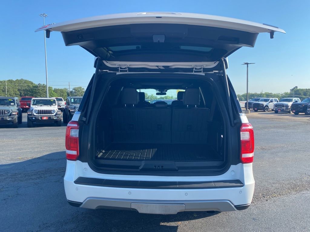 Used 2018 Ford Expedition Max XLT w/ Equipment Group 202A AWD/4WD image 43