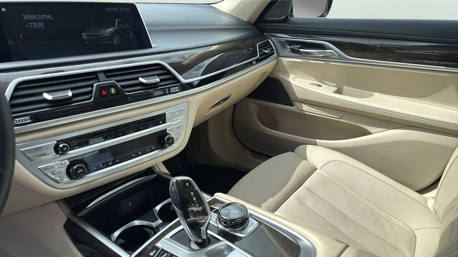 Used 2019 BMW 740i w/ Executive Package image 20