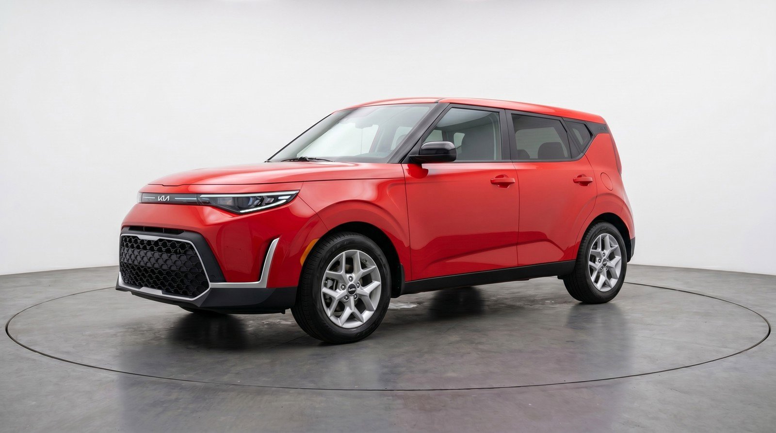 Used 2025 Kia Soul LX w/ LX Technology Package FWD image 3