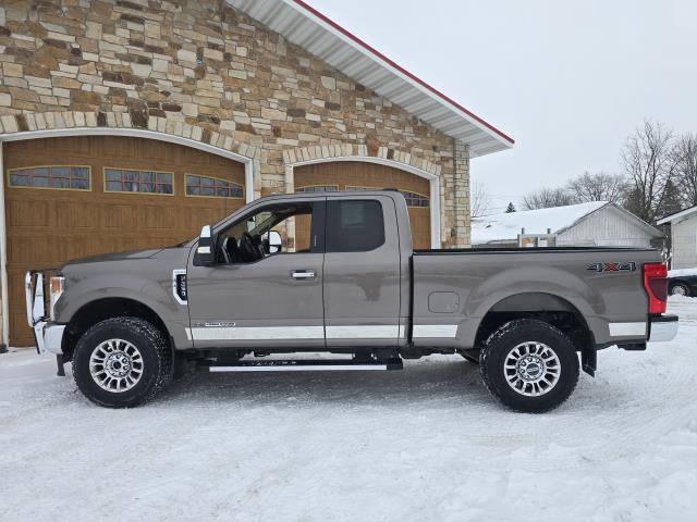 Used 2022 Ford F250 Lariat w/ Chrome Package image 6