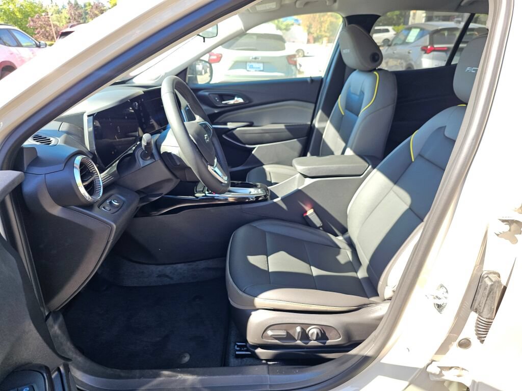 New 2026 Chevrolet Trax ACTIV w/ Driver Confidence Package FWD image 20
