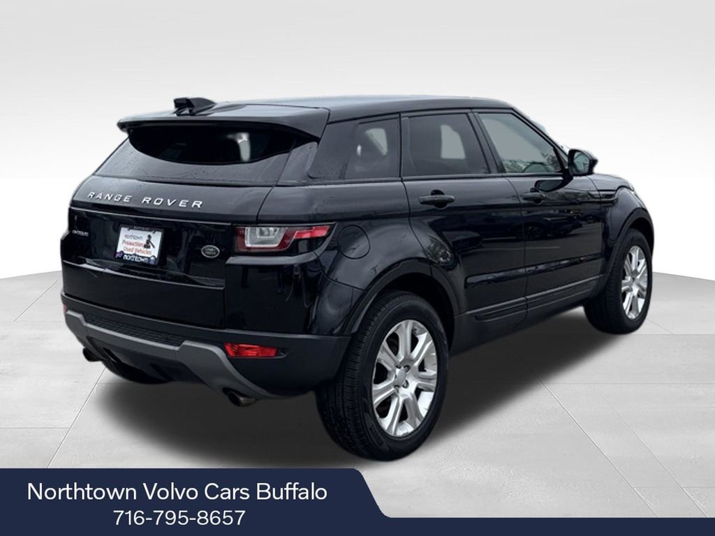 Used 2017 Land Rover Range Rover Evoque SE AWD/4WD image 34