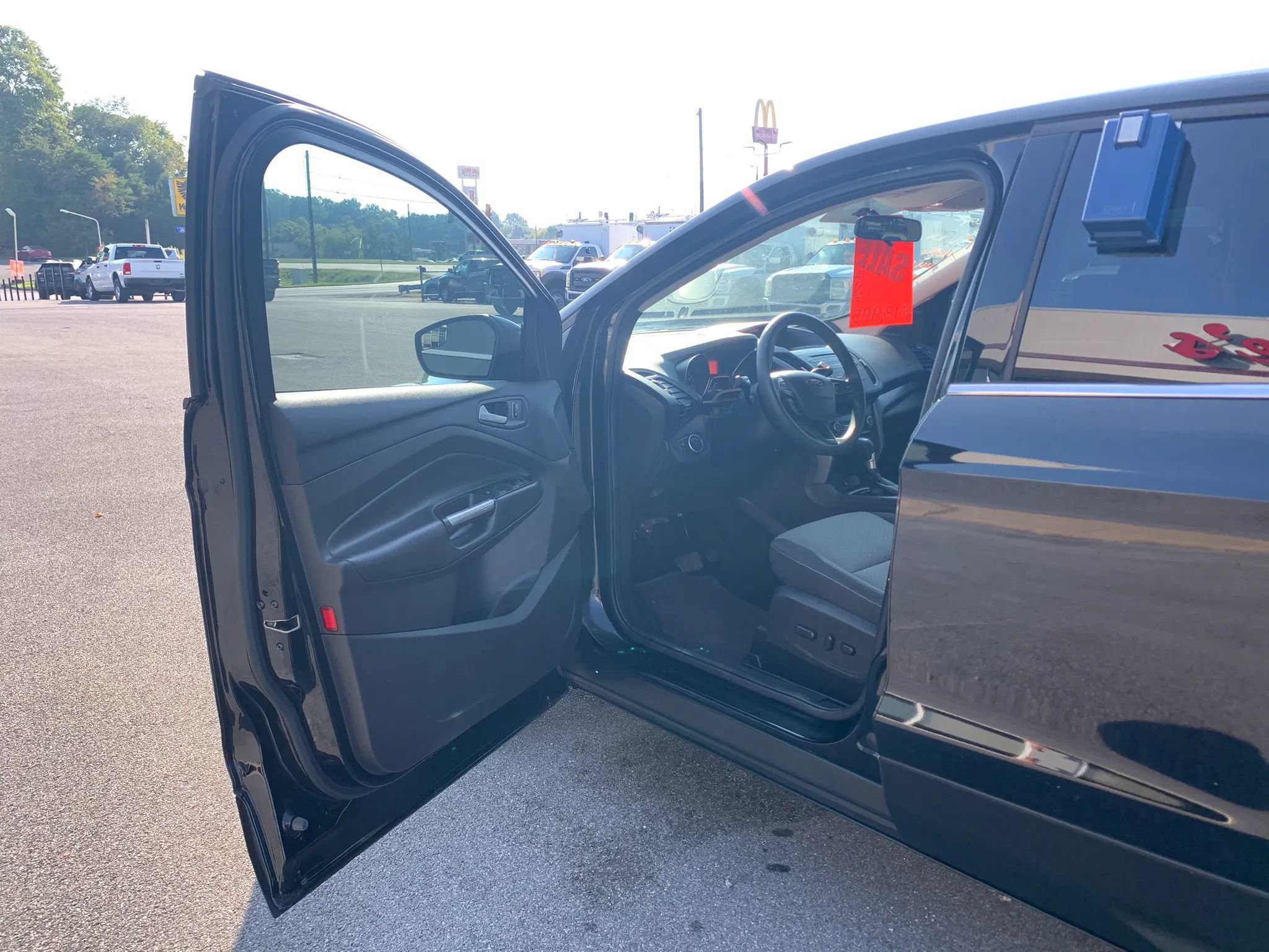 Used 2017 Ford Escape SE AWD/4WD image 7