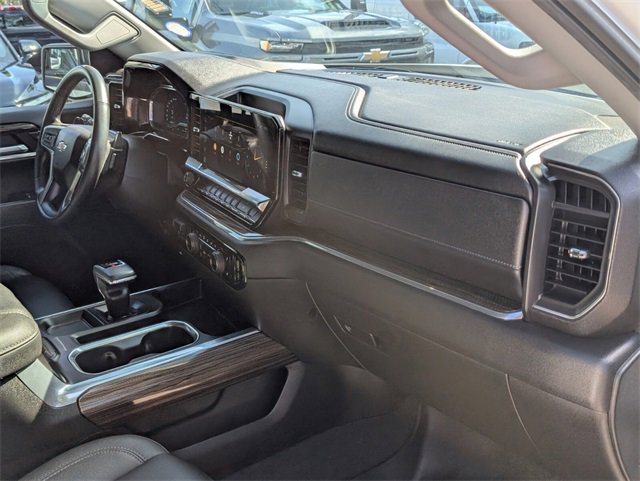 Used 2023 Chevrolet Silverado 1500 LT w/ Leather Package image 22