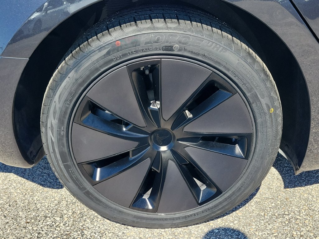 Used 2024 Tesla Model 3 Standard Range RWD image 5