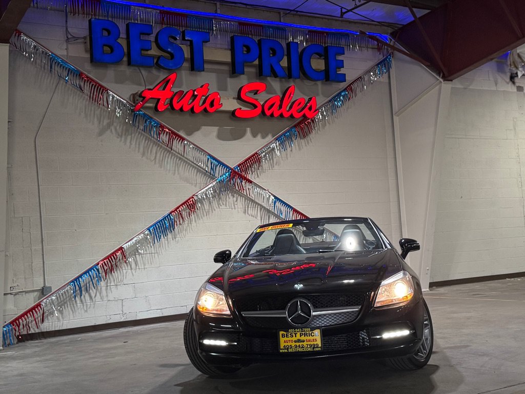 Used 2013 Mercedes-Benz SLK 250 image 2