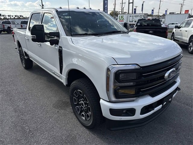 New 2026 Ford F250 Platinum w/ FX4 Off-Road Package image 3