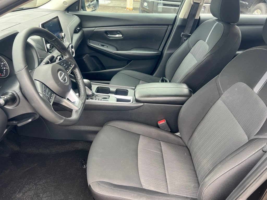 Certified 2022 Nissan Sentra SV w/ All-Weather Package FWD image 4