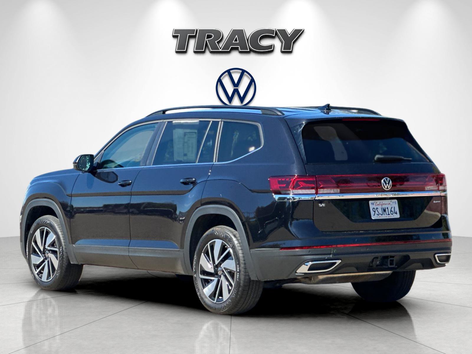 Used 2025 Volkswagen Atlas SE AWD/4WD image 6