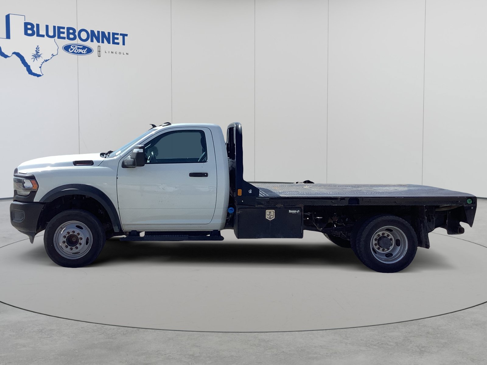 Used 2023 RAM 5500 Tradesman AWD/4WD image 5