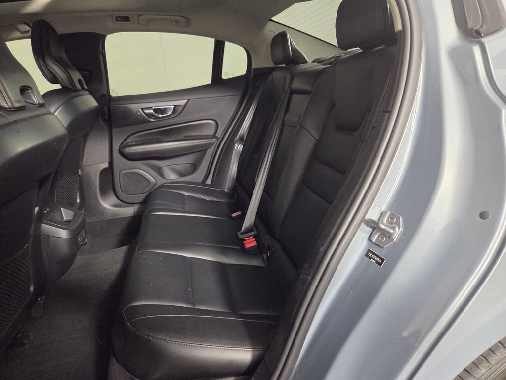 Used 2022 Volvo S60 B5 Momentum AWD/4WD image 23