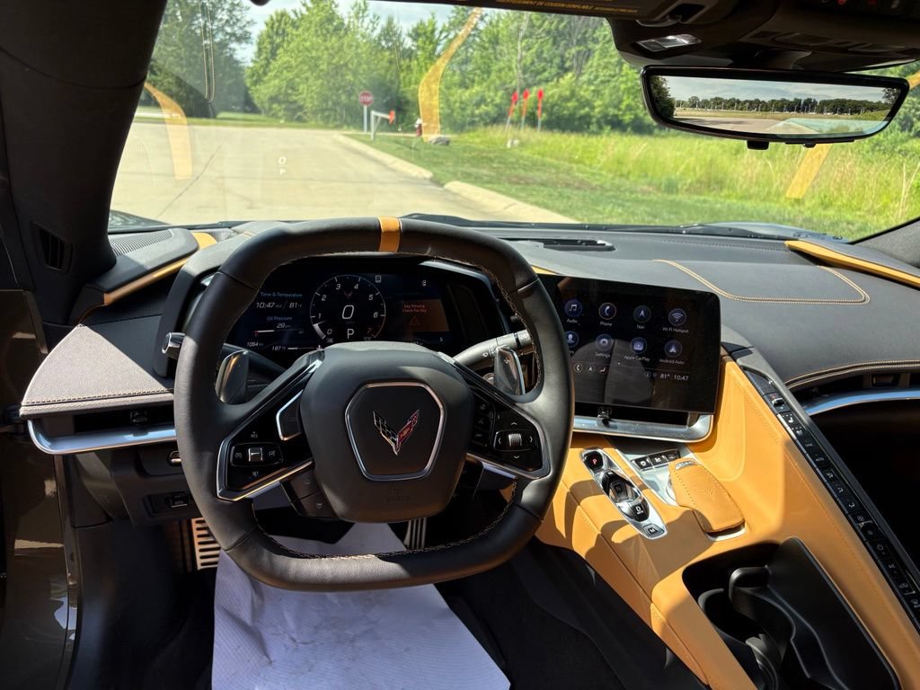 Used 2021 Chevrolet Corvette Stingray Preferred Cpe w/ Z51 Performance Package RWD image 4