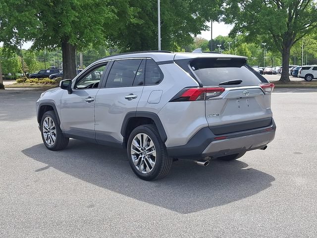 Used 2019 Toyota RAV4 Limited FWD image 3