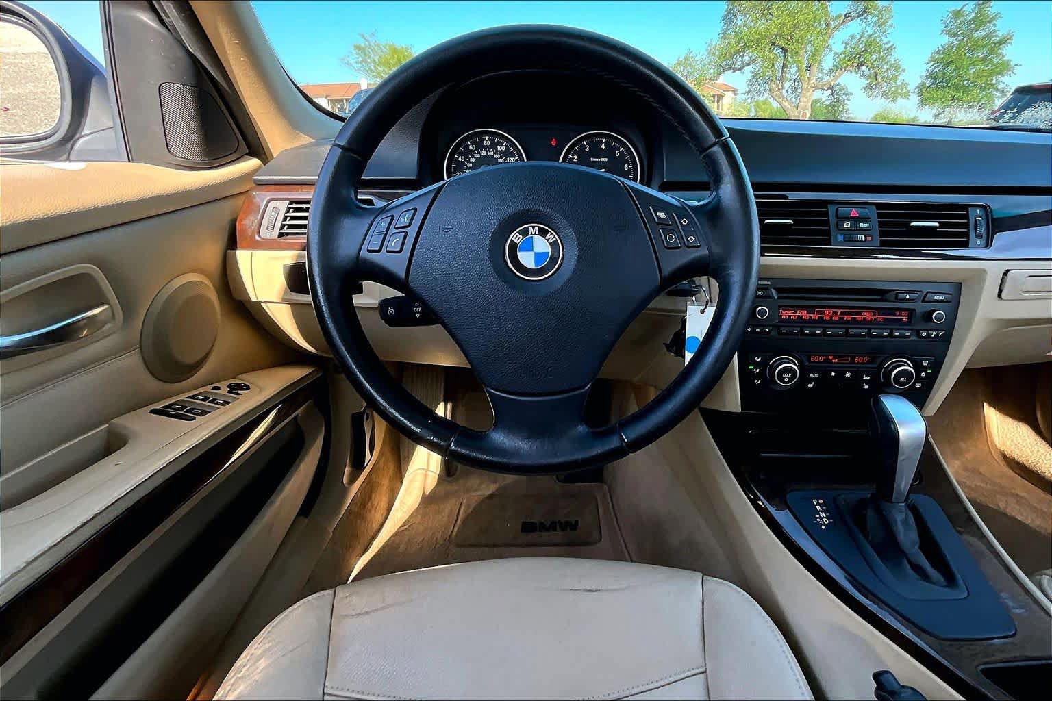 Used 2011 BMW 328i Sedan RWD image 5
