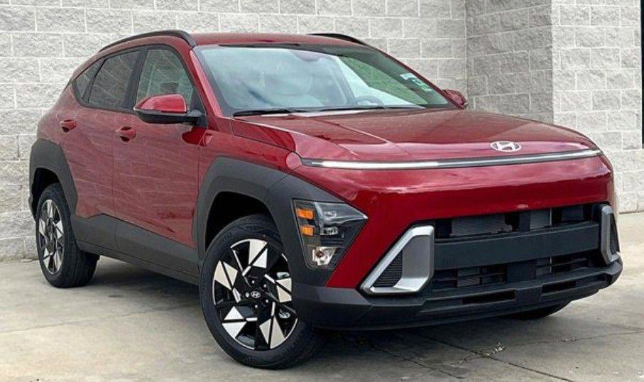 New 2025 Hyundai Kona SEL image 1