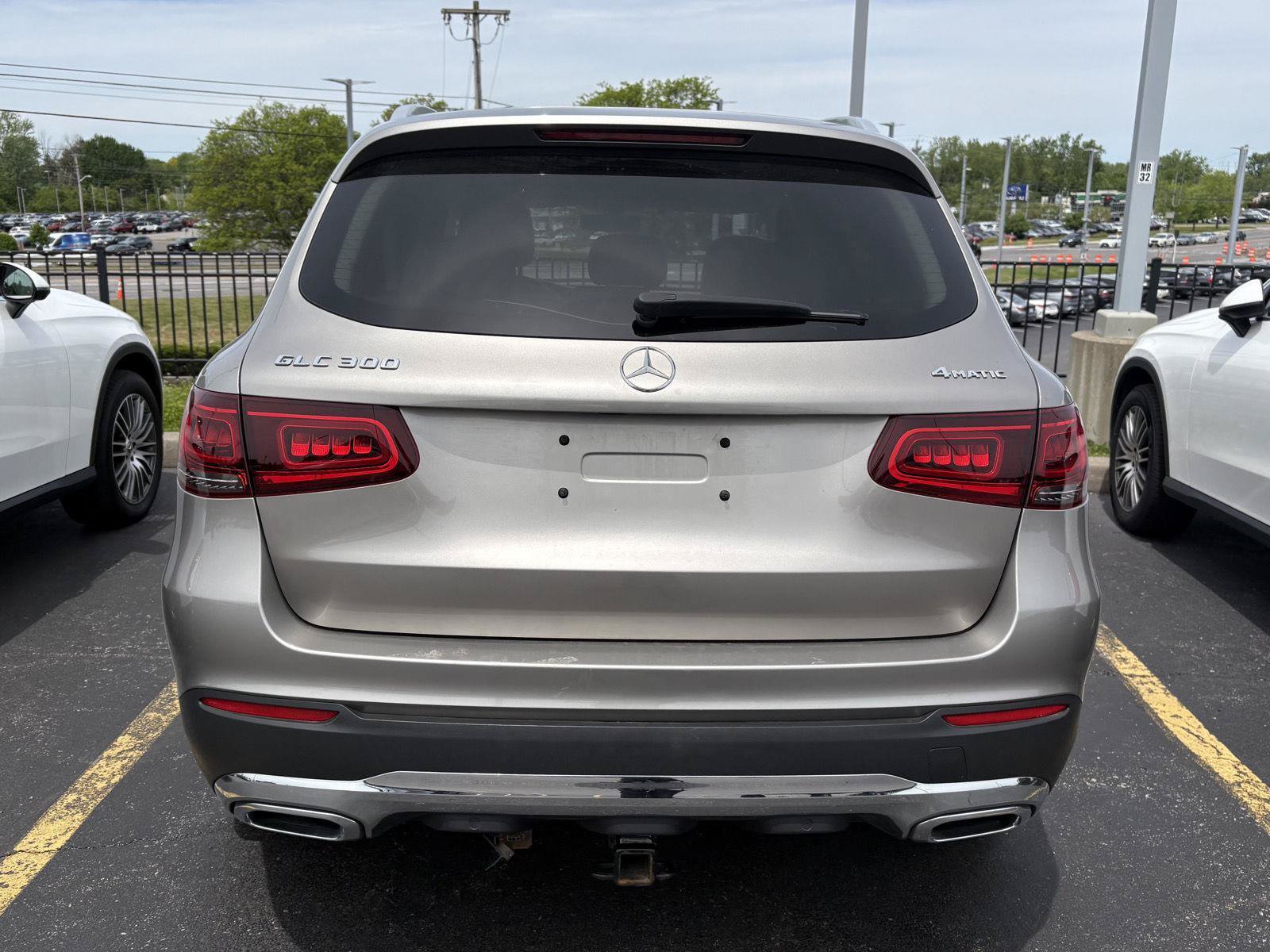 Used 2020 Mercedes-Benz GLC 300 4MATIC image 5
