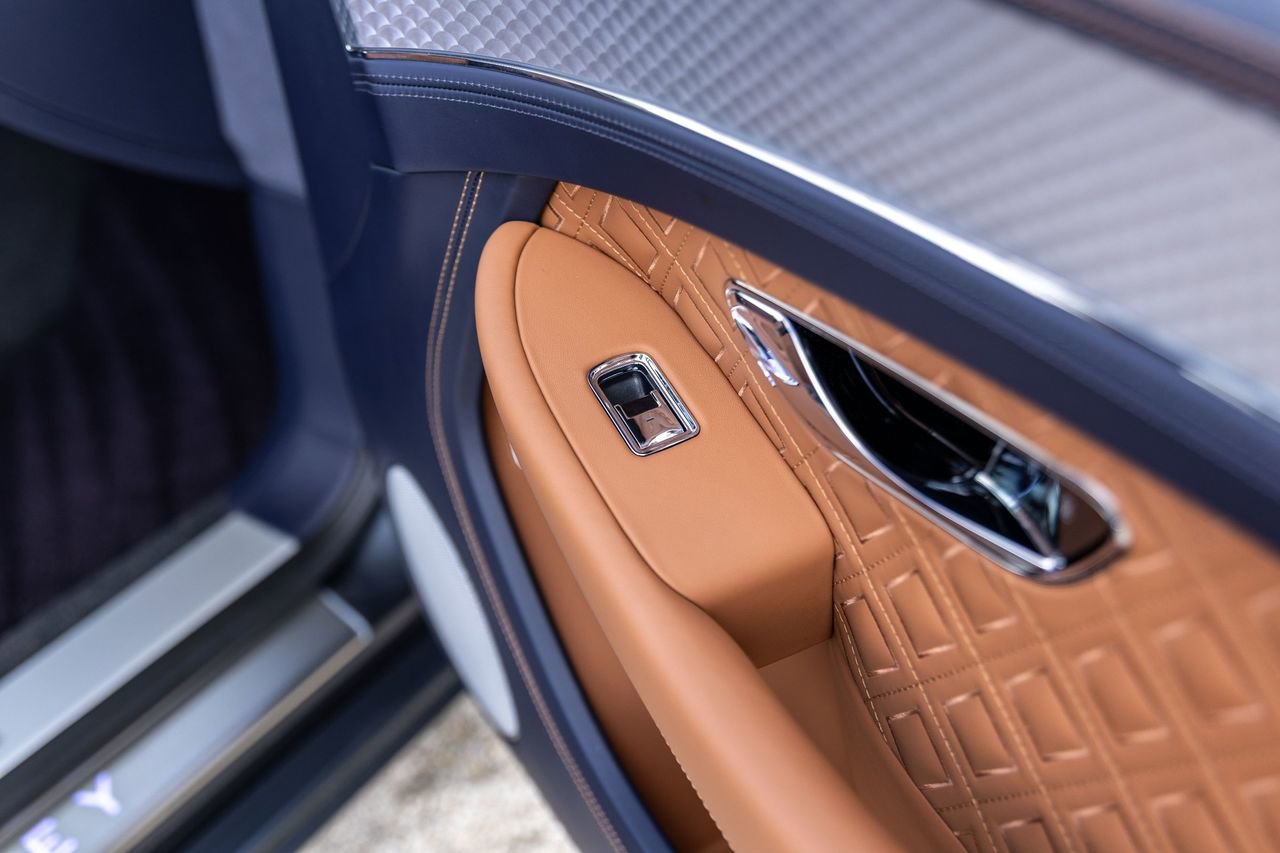 Used 2023 Bentley Continental GT Azure AWD/4WD image 57