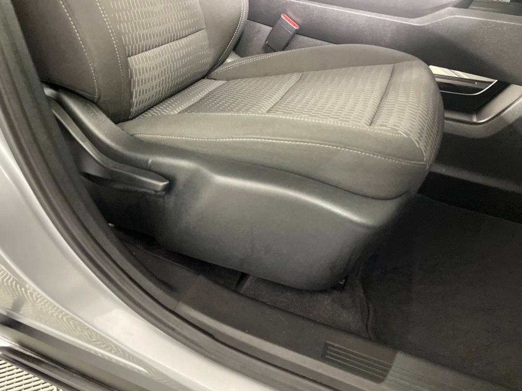 Used 2025 Chevrolet Equinox LT AWD/4WD image 24