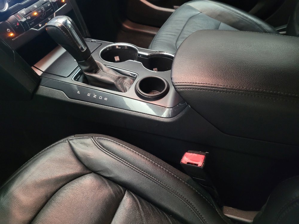 Used 2017 Ford Explorer XLT w/ Equipment Group 202A image 26