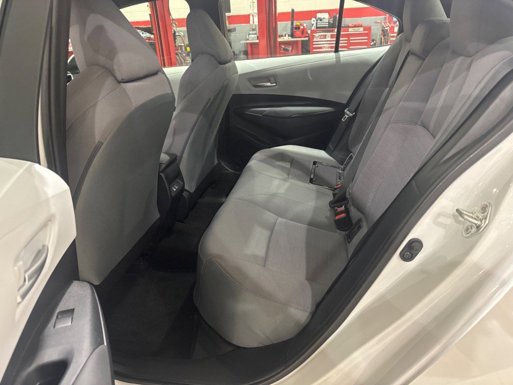 Used 2023 Toyota Corolla SE FWD image 9