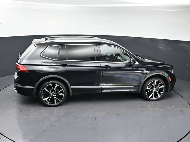 Used 2024 Volkswagen Tiguan SEL R-Line AWD/4WD image 27