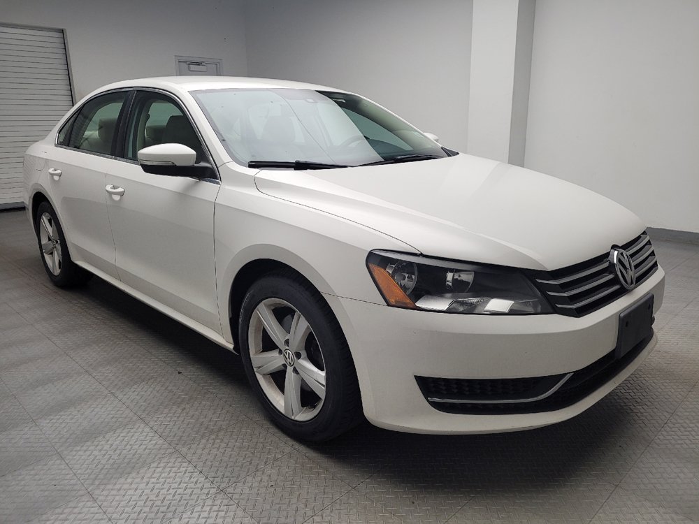 Used 2015 Volkswagen Passat 1.8T SE FWD image 13