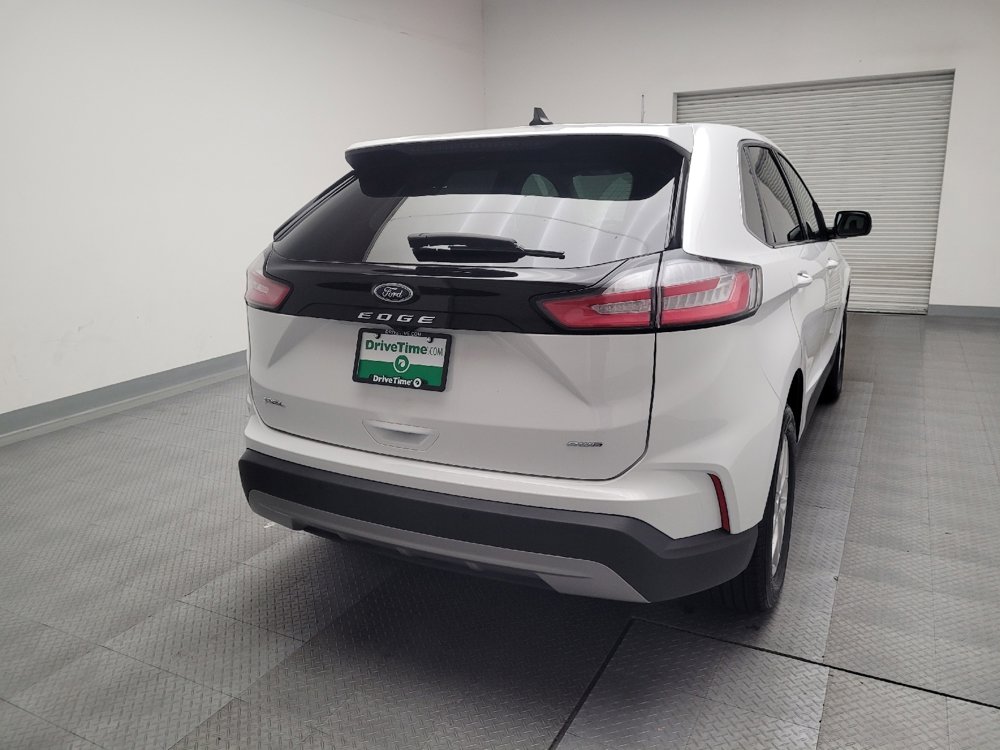 Used 2024 Ford Edge SEL image 7