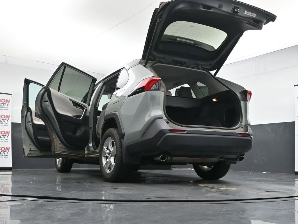 Used 2020 Toyota RAV4 XLE w/ Convenience Package image 30