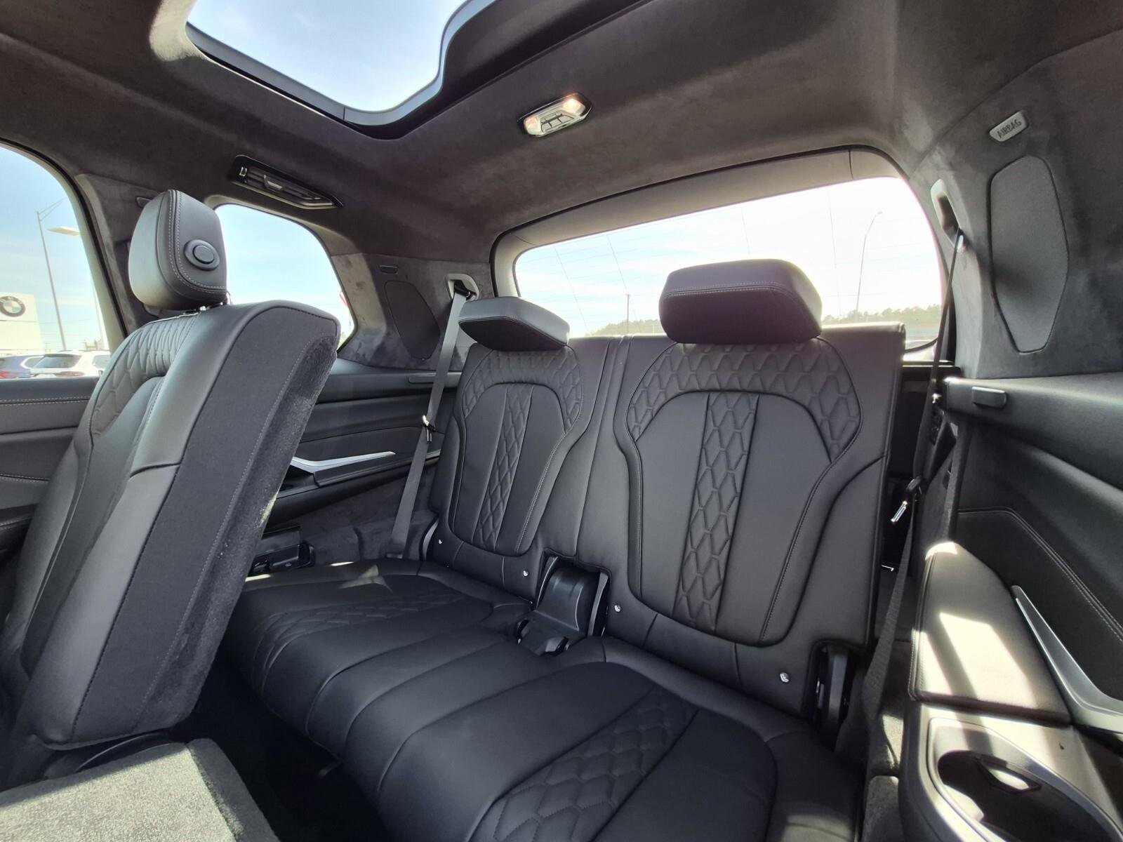 New 2026 BMW X7 xDrive40i w/ Executive Package AWD/4WD image 35