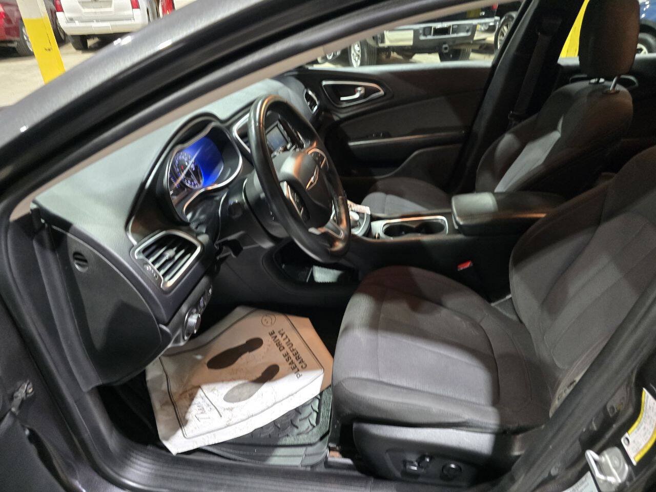 Used 2015 Chrysler 200 Limited w/ Convenience Group FWD image 23