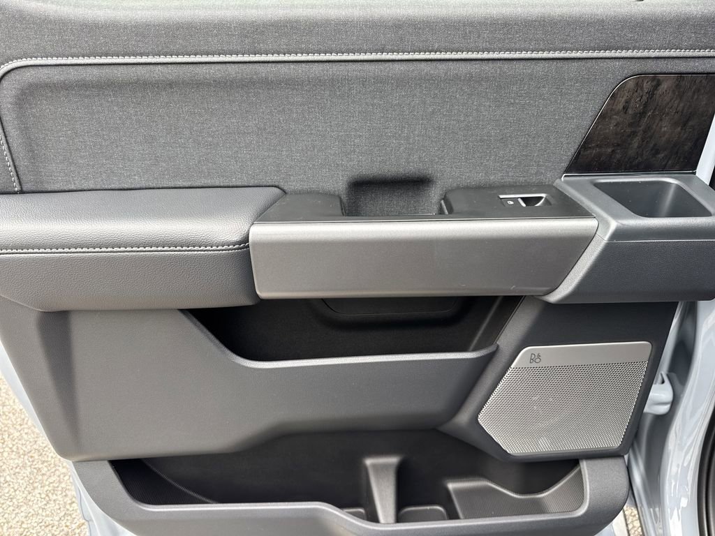 New 2026 Ford F250 Lariat w/ Black Appearance Package image 21