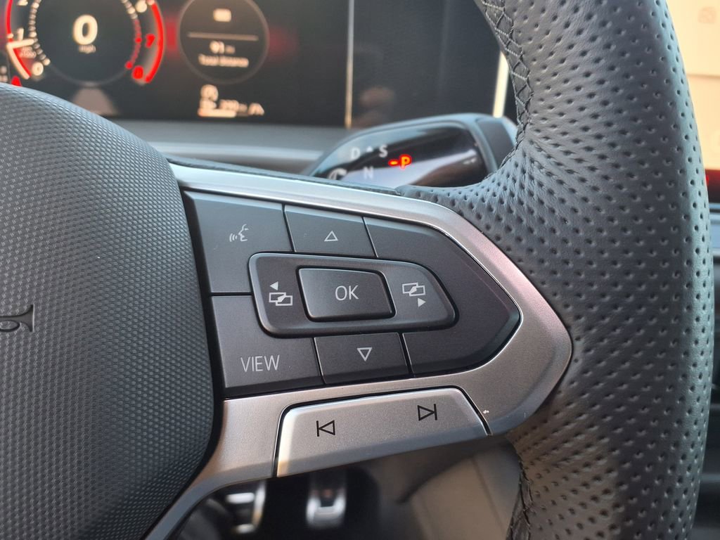 Used 2026 Volkswagen Tiguan SE R-Line image 49