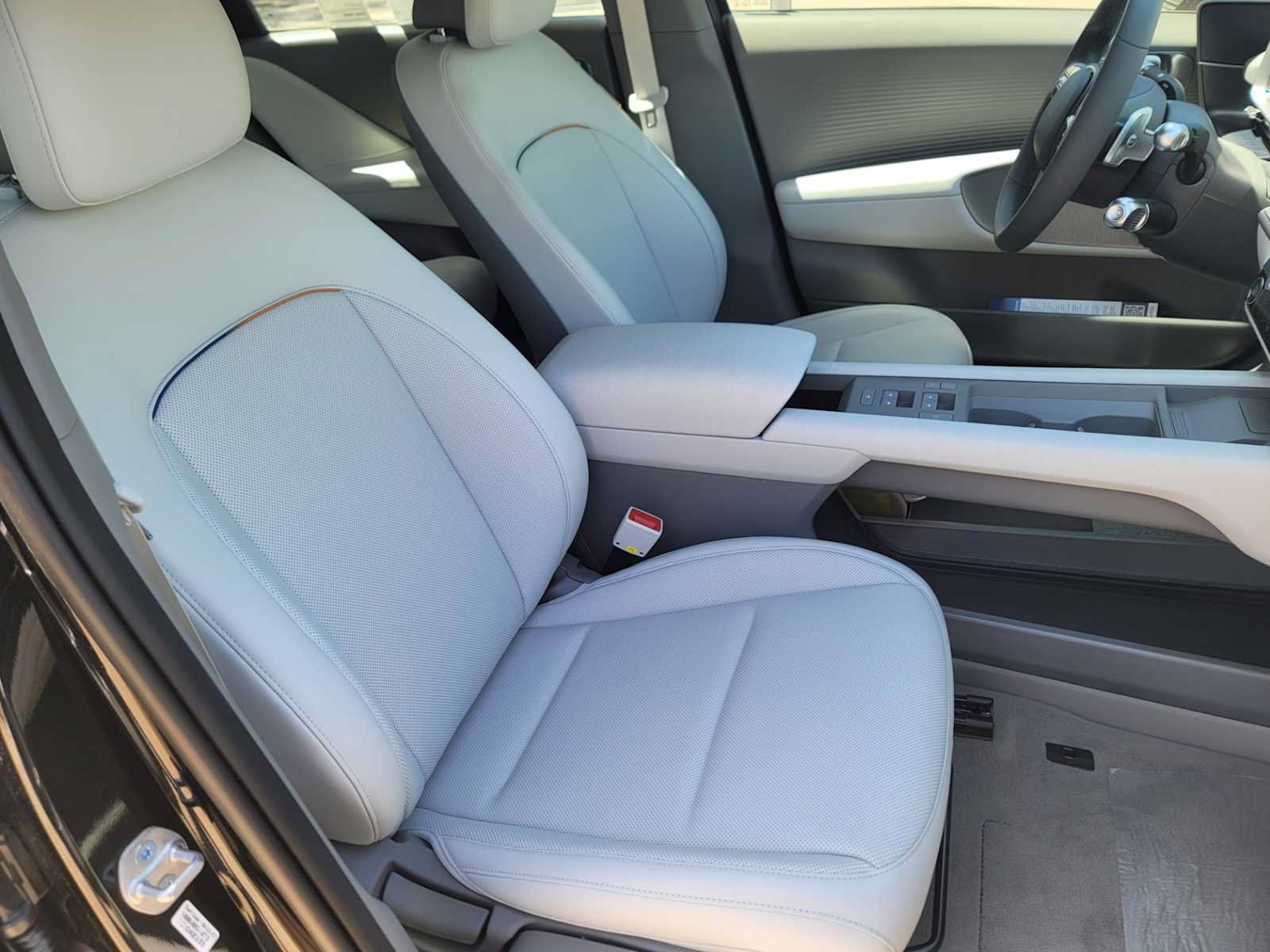Used 2023 Hyundai Ioniq 6 Limited RWD image 22