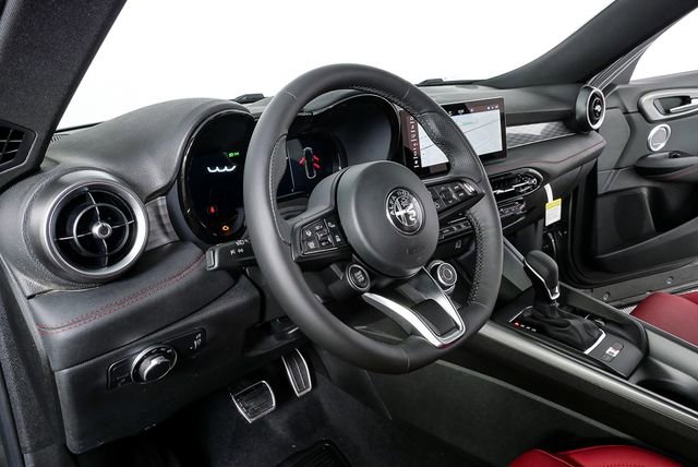 New 2026 Alfa Romeo Tonale w/ Red Premium Package image 3