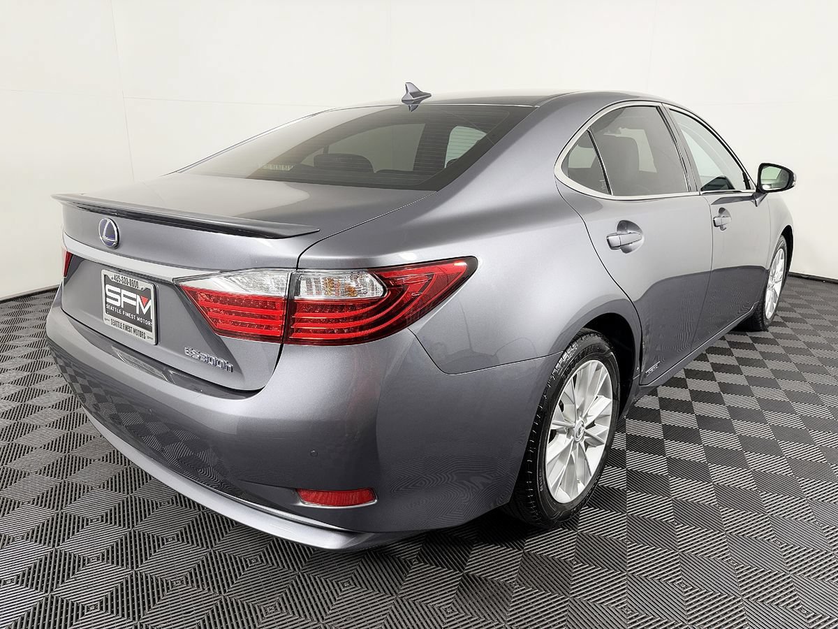 Used 2014 Lexus ES 300h w/ Luxury Package w/Bamboo Trim FWD image 8