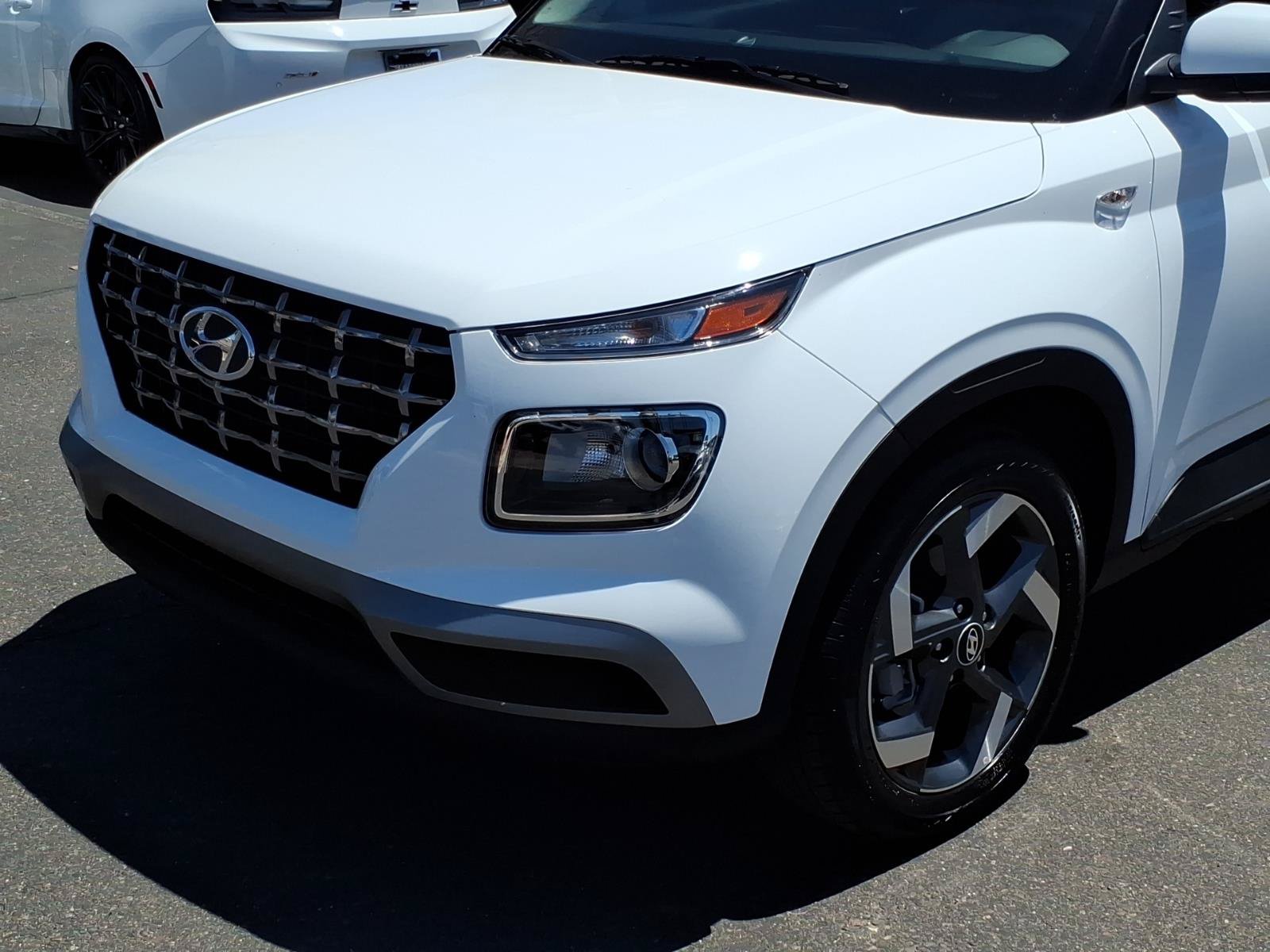 Certified 2026 Hyundai Venue SEL FWD image 8