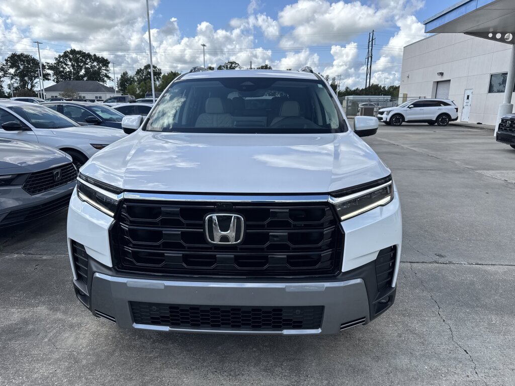 New 2026 Honda Pilot Elite image 2