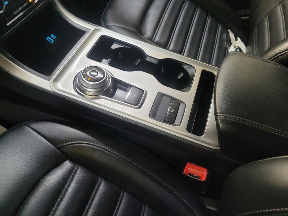 Used 2024 Ford Edge SEL image 26