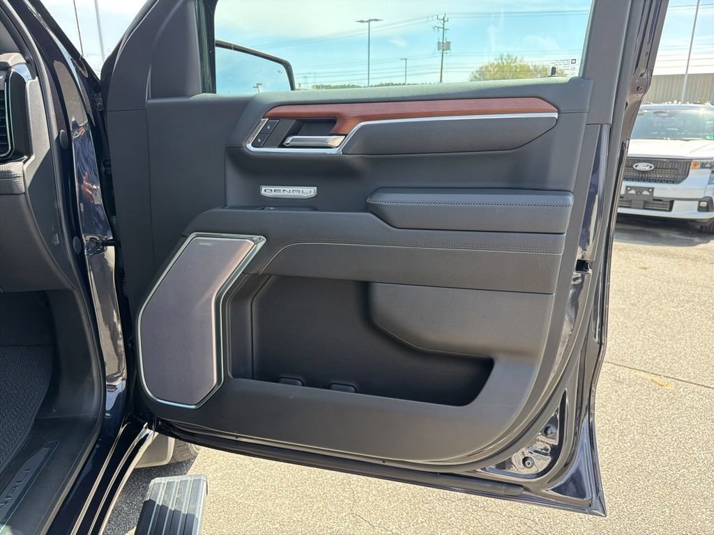 Used 2023 GMC Sierra 1500 Denali w/ Denali Reserve Package AWD/4WD image 25