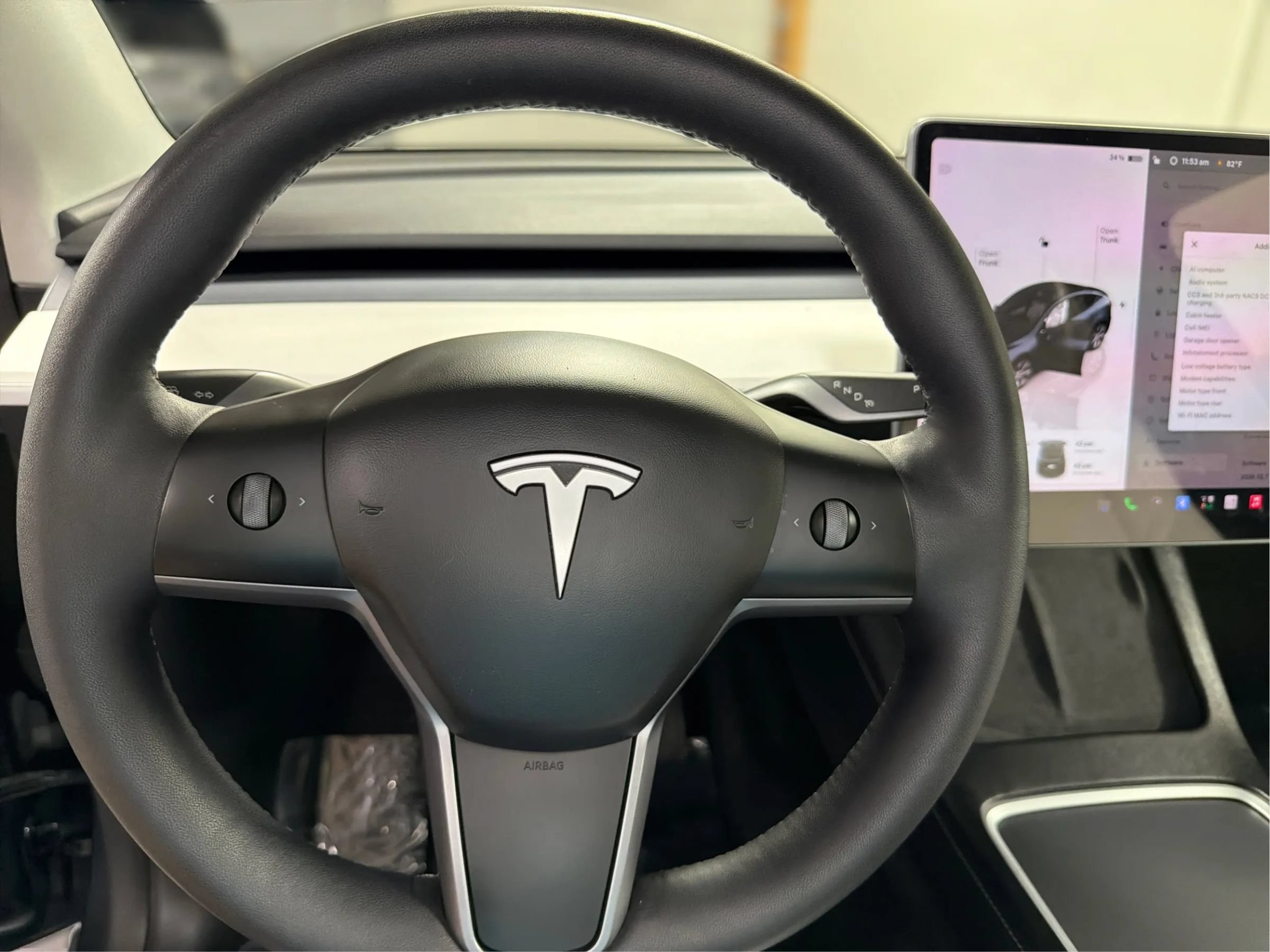 Used 2024 Tesla Model Y Long Range AWD/4WD image 31