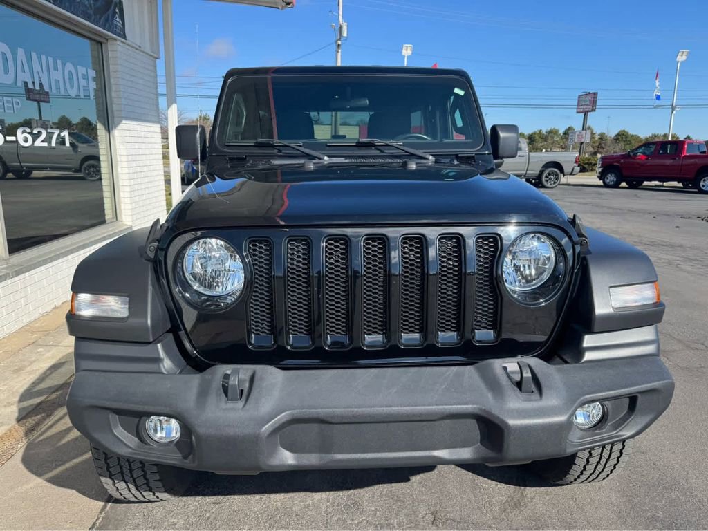 Used 2021 Jeep Wrangler Unlimited Sport AWD/4WD image 3