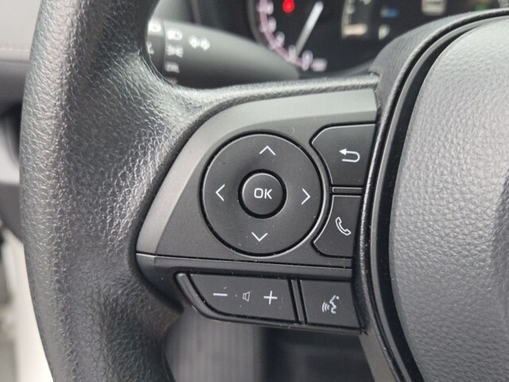 Used 2024 Toyota RAV4 LE FWD image 29