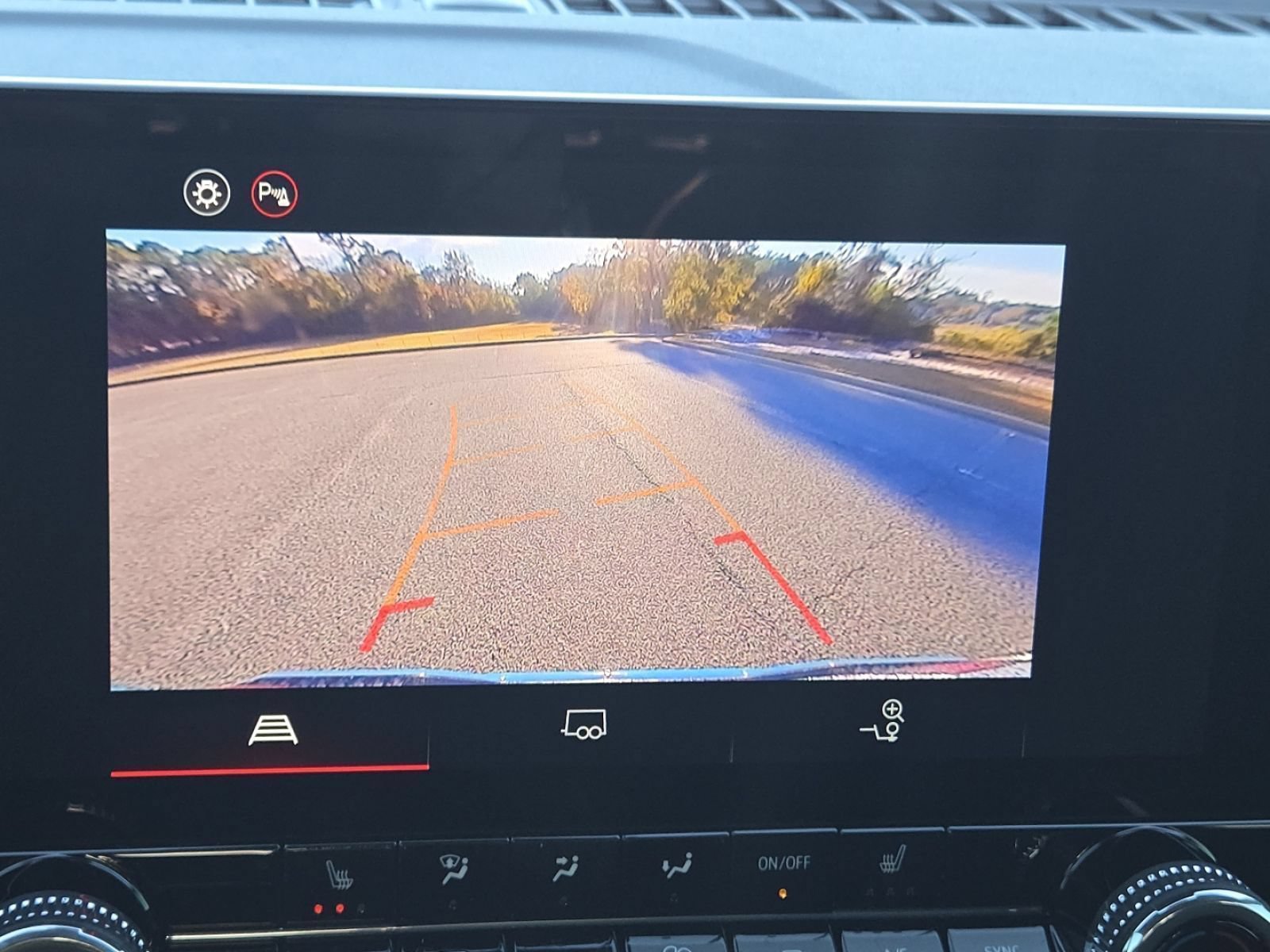 New 2026 GMC Canyon Elevation w/ Convenience Package RWD image 12