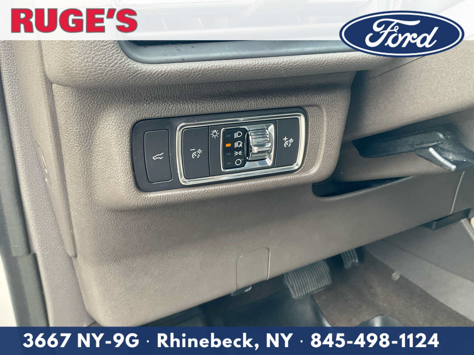 Used 2022 Lincoln Corsair AWD w/ Premium Package image 18