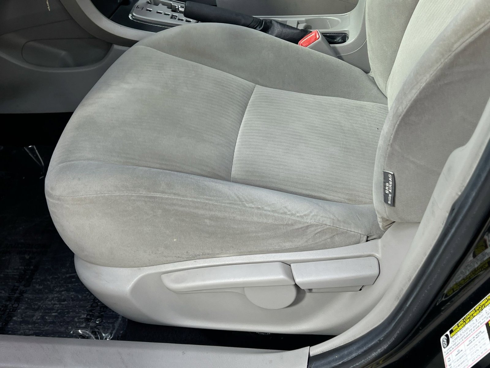 Used 2010 Toyota Corolla LE image 10