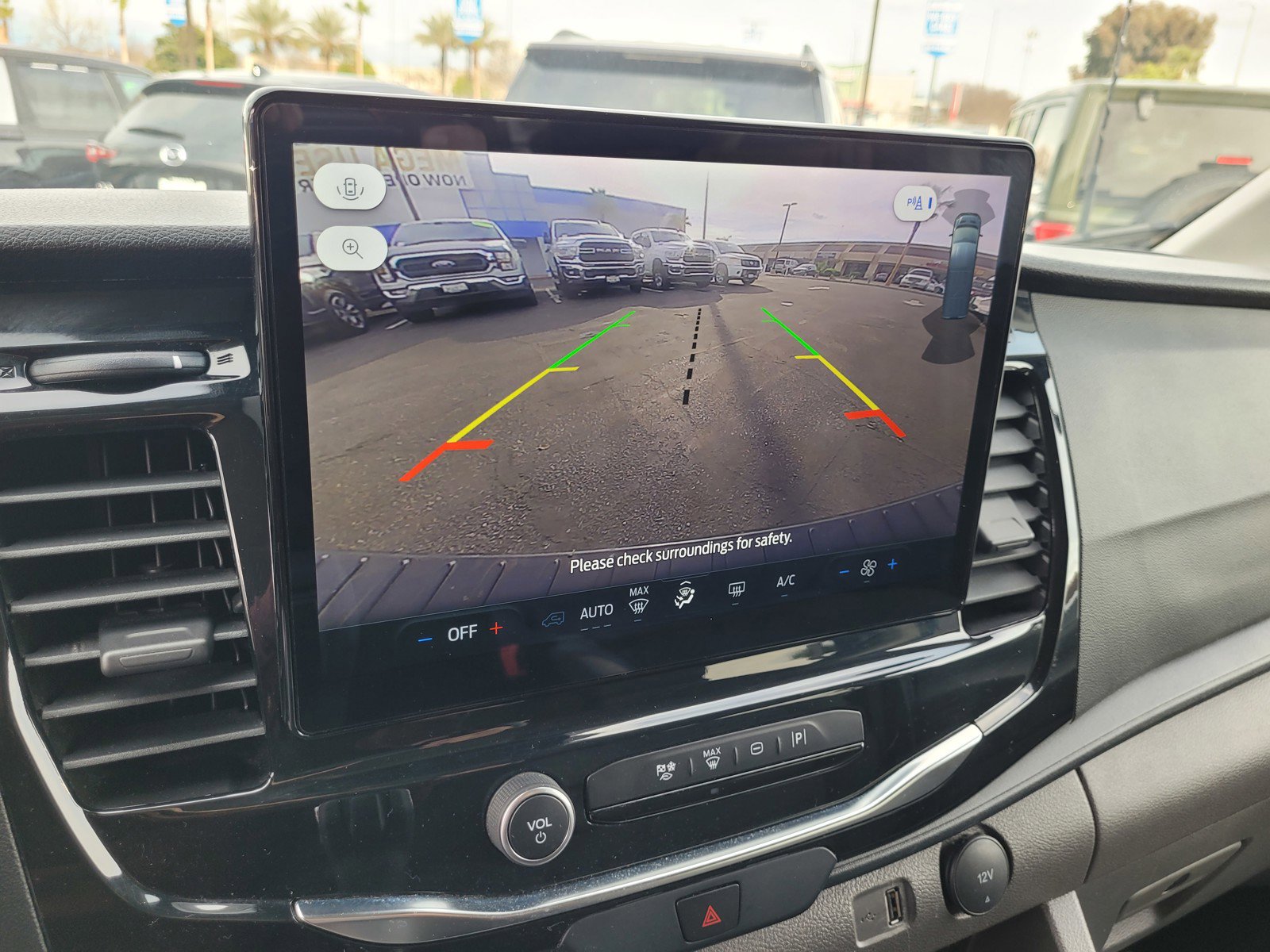 Used 2024 Ford Transit 350 XLT image 16