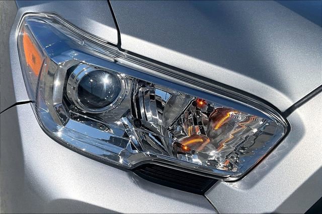 Used 2021 Toyota Tacoma SR w/ SR Convenience Package image 27