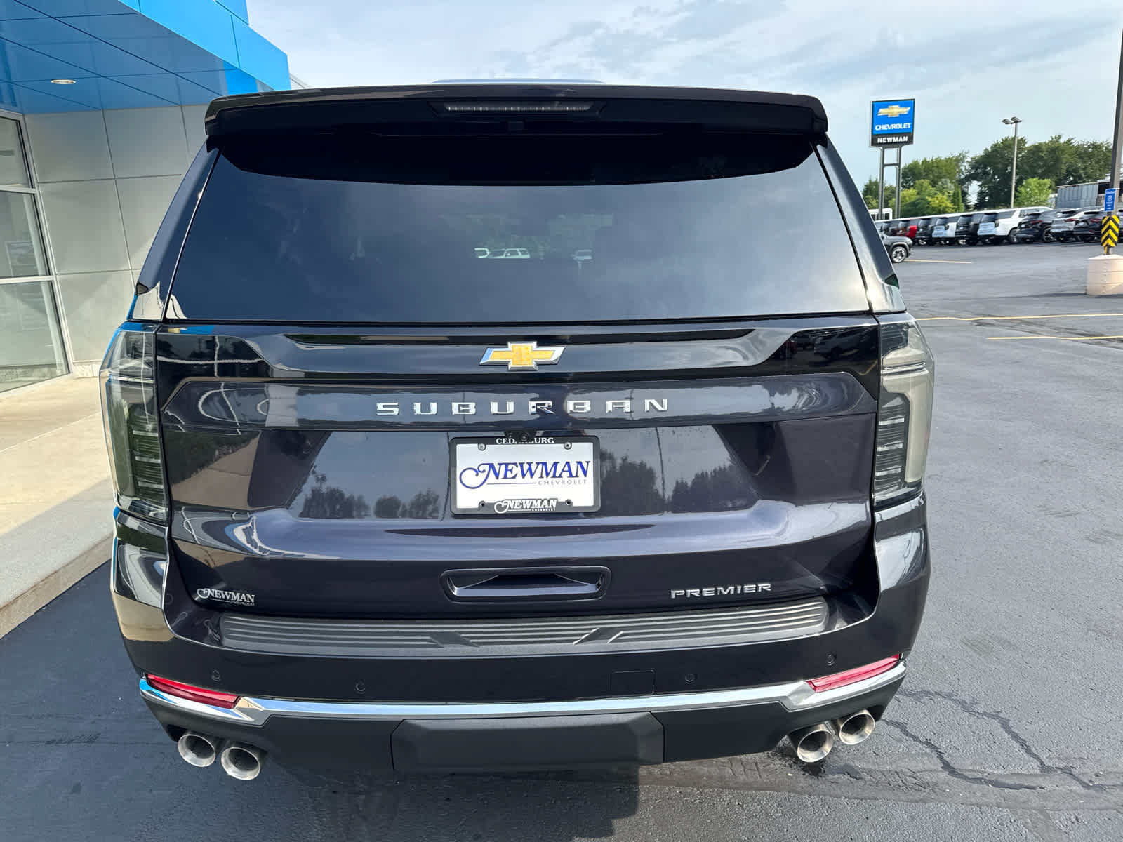 New 2026 Chevrolet Suburban Premier w/ Sun And Tow Package AWD/4WD image 9